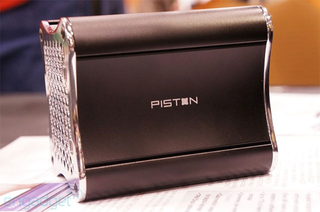 CES 2013: Valve shows off first Steam Box prototype