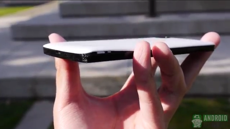 Nexus 5 receives few scuffs and slightly snaps apart