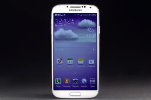 Metal Galaxy S5 Coming In February