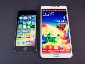 Sizing up: iphone 5s vs Samsung Galaxy Note 3
