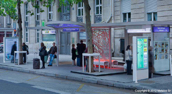 top-10-smart-city-paris-bus-stop