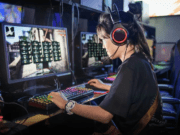 Pros and Cons of Online Gaming