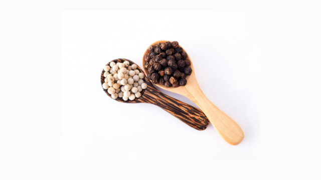 Black Pepper vs. White Pepper: What’s the Difference and Which is Right for You?