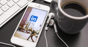 4 Ways To Optimize LinkedIn For Your Business