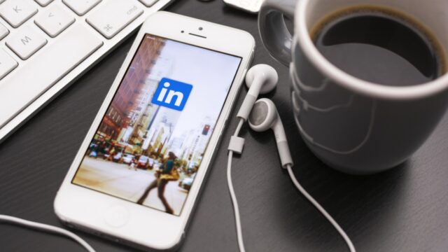 4 Ways To Optimize LinkedIn For Your Business