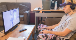 4 Ways to Use the Internet to Kill Time at Home