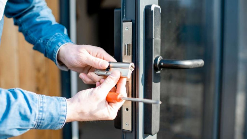 How Can Locksmith Dublin Help You In Emergency Cases