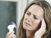 Antidepressants in the treatment of menopausal hot flashes