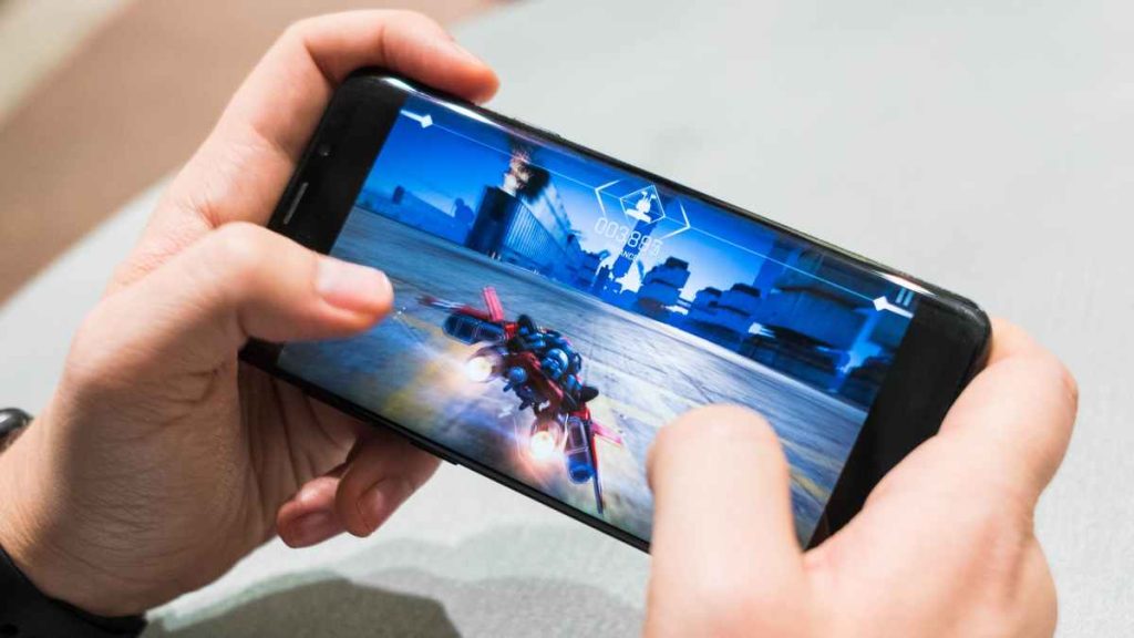 How well do online games play on the iphone 14?