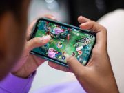 A Comparison of Online Speculative Games and Android Mobile Games A Comparison of Online Speculative Games and Android Mobile Games