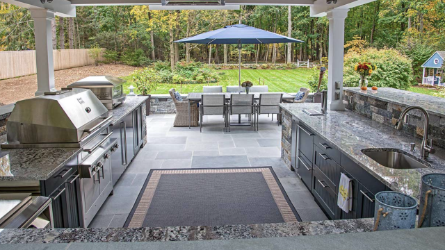 An Outdoor Kitchen's Must-Haves