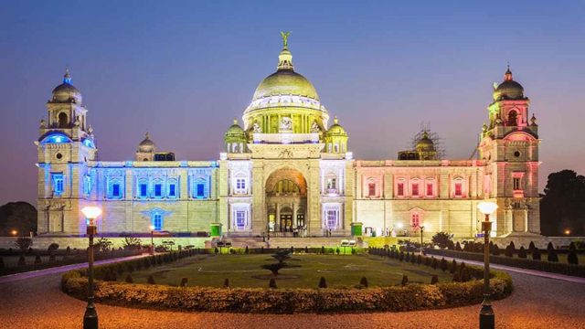 What are the best places that you need to visit in Kolkata?