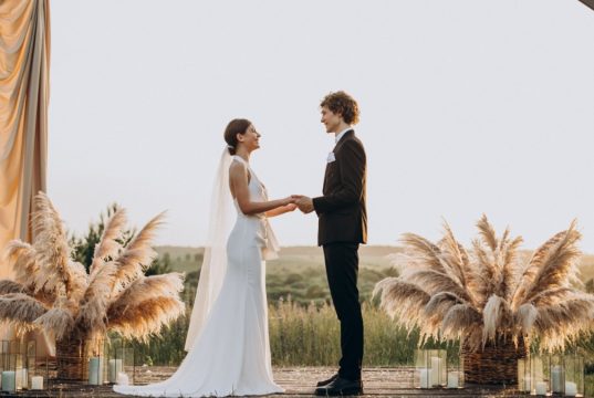 What To Thoughtful About When Organizing A Mini Wedding