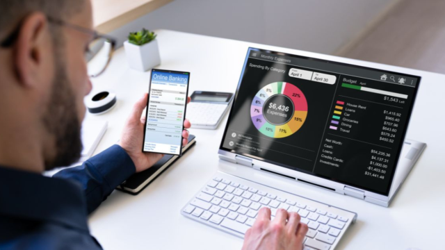 Five Financial Management Apps to Download Now