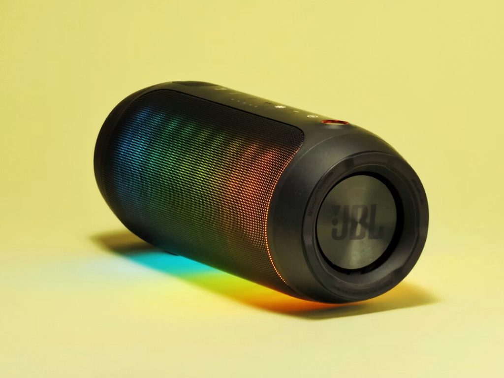 Image 1 of The Evolution and Impact of Wireless Listening Devices