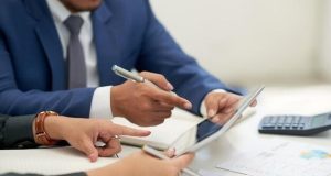 Image 1 of How Does a Financial Advisor Help with Financial Planning
